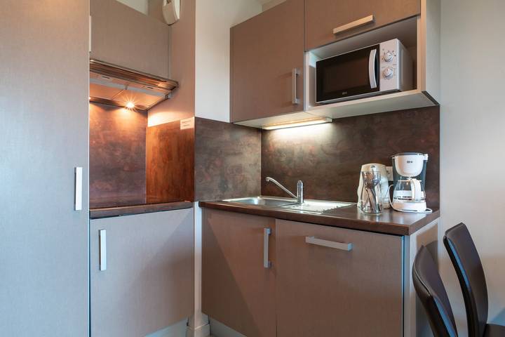 Gîte pour 4 personnes, avec terrasse ainsi que piscine et jardin à Concarneau - 3