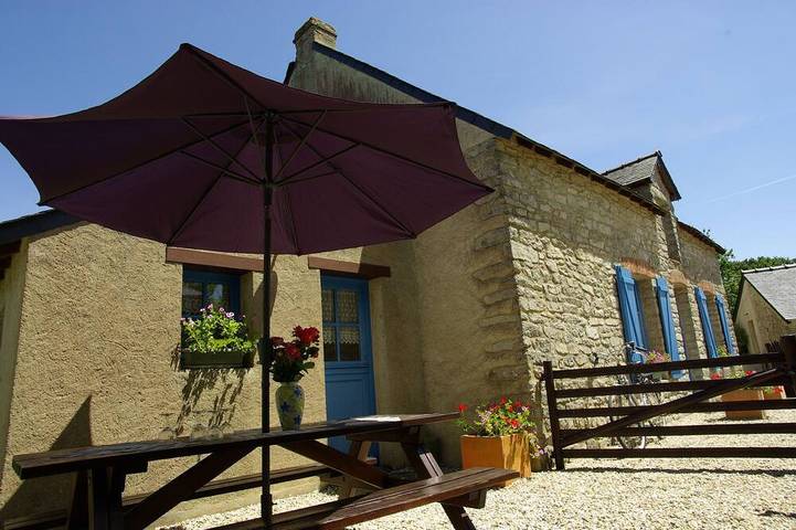 Gîte pour 10 personnes, avec terrasse et jardin
