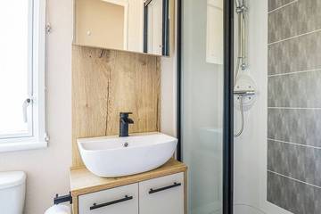 Static Caravan for 4 People in Ceredigion, Mid-Wales, Photo 4