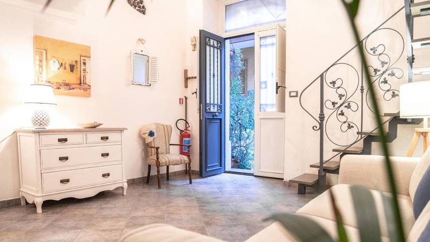 Location de vacances pour 6 personnes, avec terrasse, animaux acceptés à Aci Castello - 3