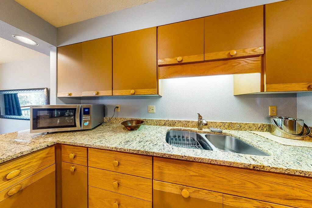 Ganze Wohnung, Dog-Friendly Condo with Mountain Views, a Shared Indoor Pool, & a Hot Tub in Arapahoe Basin