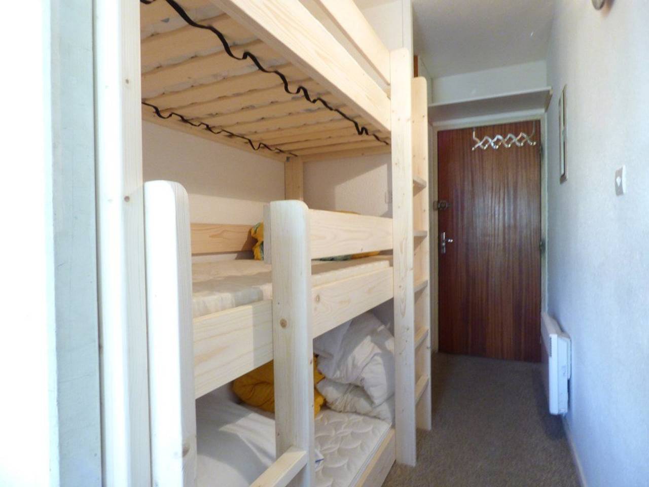 Ganzes Studio, Gemütliches Studio für 5 Personen, direkter Pistenzugang, Balkon mit Aussicht. in La Pierre Saint-Martin, Arette