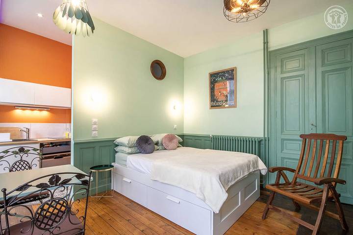 Gîte pour 2 personnes, avec terrasse à Aix-les-Bains - 2