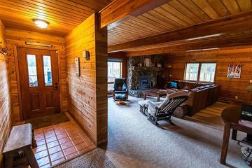 Vacation House for 13 Guests in Fraser, Rocky Mountain National Park, Picture 3