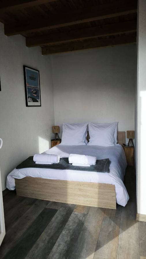 Gîte pour 2 personnes, avec Terrasse et Jardin à Cénac