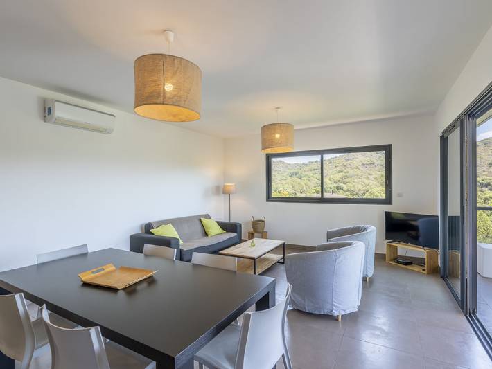 Location de vacances pour 8 personnes, avec vue ainsi que balcon et jardin à Grosseto-Prugna - 4