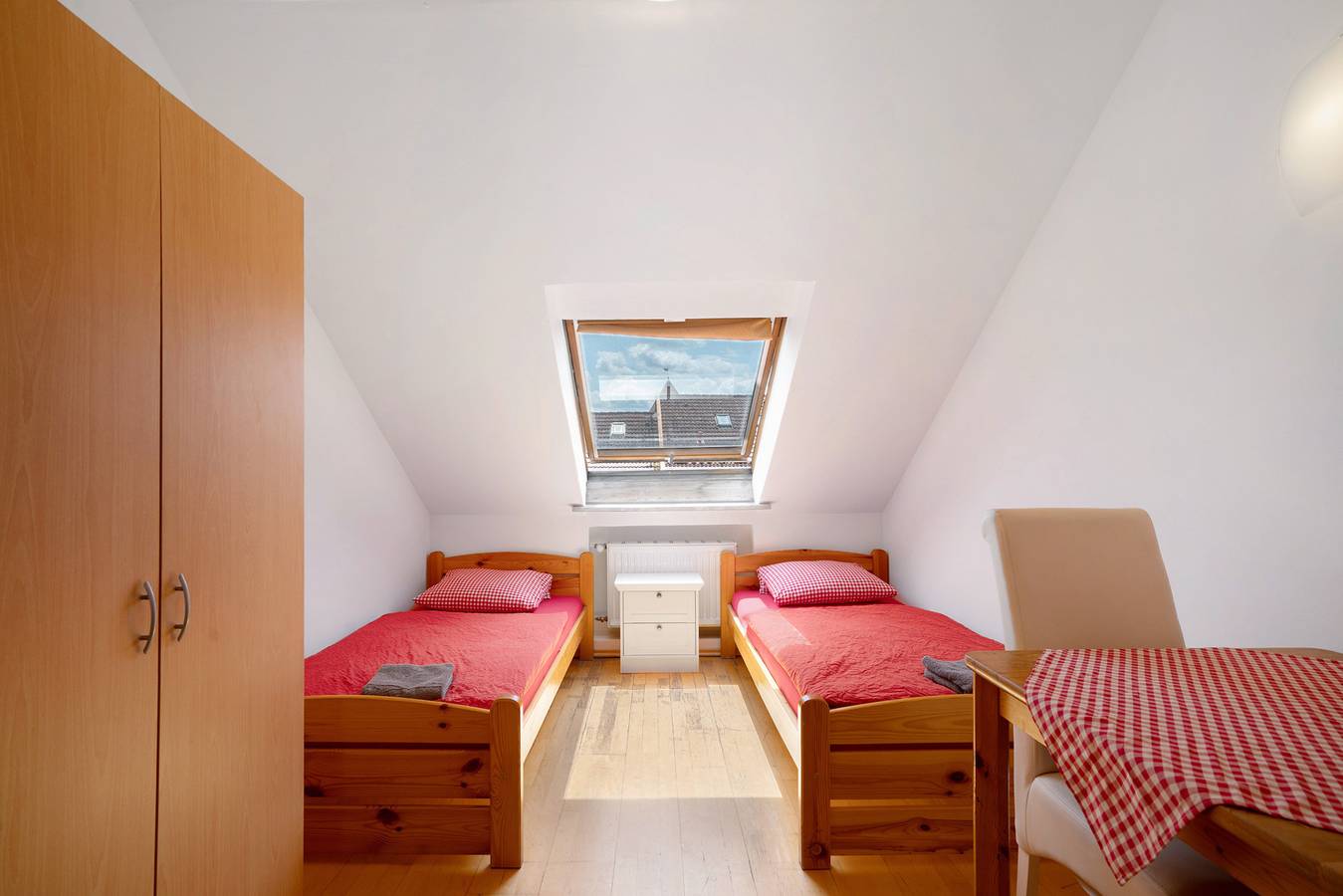 Habitación 'Zimmer C' con terraza compartida y Wi-Fi in Putzbrunn, Alta Baviera