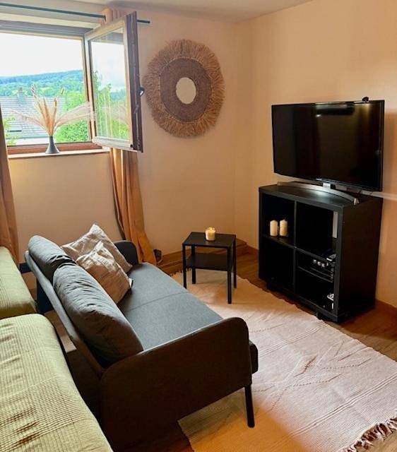 Gîte pour 2 personnes, avec terrasse dans Moulin du Ruy