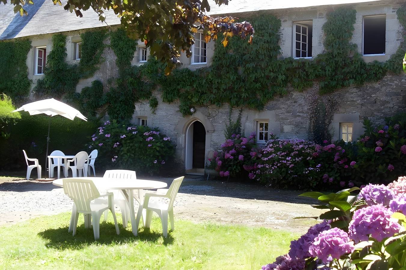 Maison de vacances 'Maner Coz' avec jardin privé et Wi-Fi in Trédarzec, Côte de Granit Rose