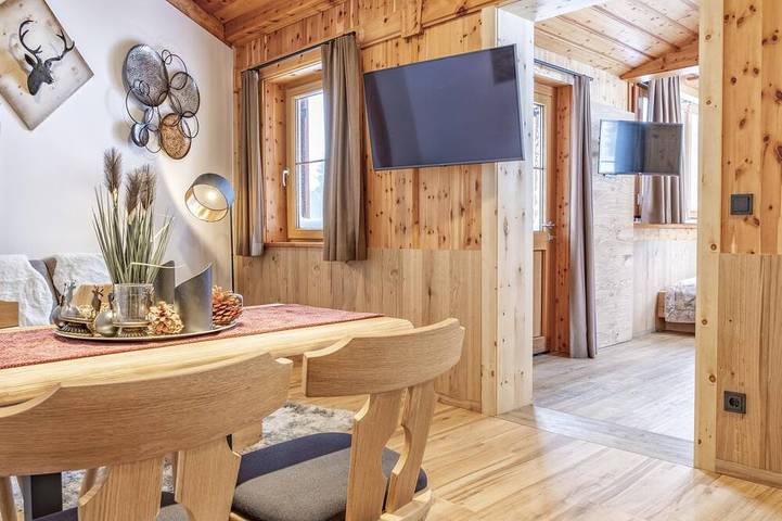 Ferienwohnung für 6 Personen, mit Sauna und Terrasse sowie Whirlpool, mit Haustier in Weißpriach