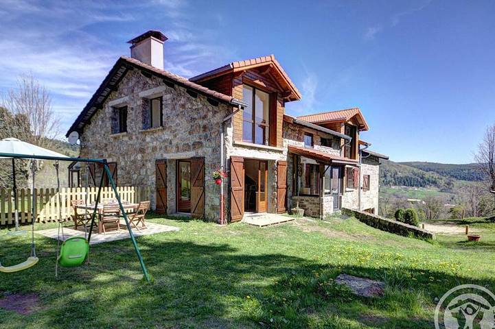 Gîte pour 6 personnes, avec jardin, animaux acceptés