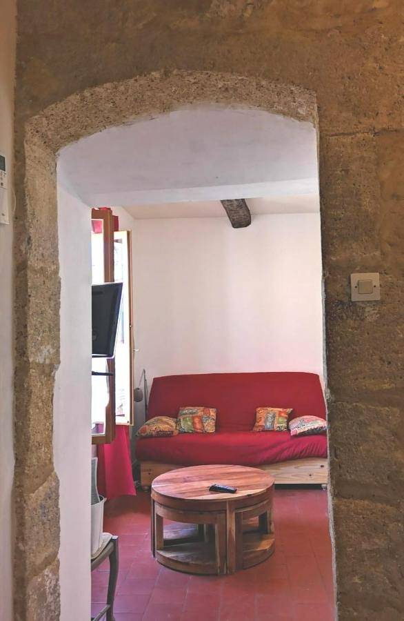 Gîte pour 4 personnes, avec terrasse et vue, animaux acceptés à Collias - 4