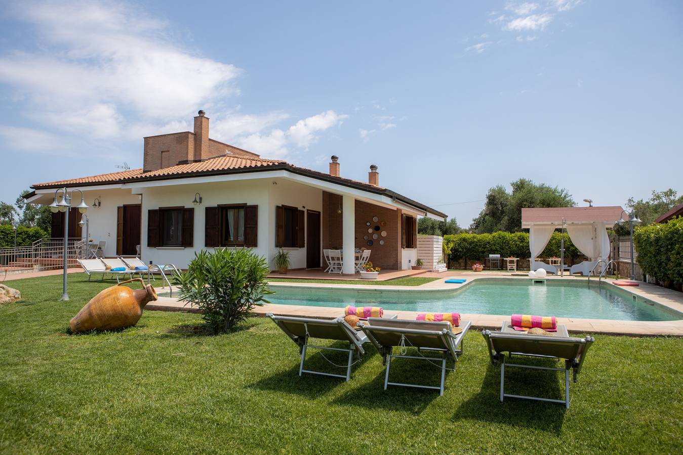 Villa Ellea in San Michele Salentino, Salento
