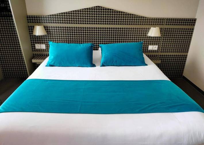 Hôtel pour 2 personnes, avec jardin à Montmarault - 2