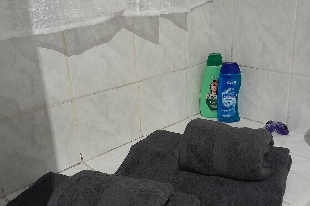 Appartement entier, Charmant Studio « L’Arnon » à Issoudun- Wifi in Issoudun, Région d'Issoudun