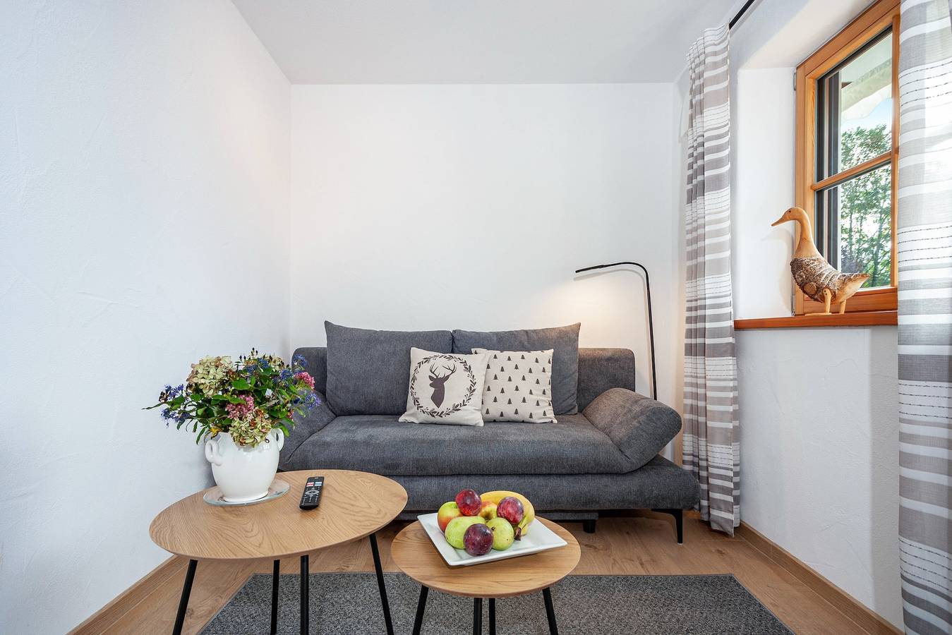 Ganze Wohnung, Ferienwohnung 'Sonnenblick' mit Berg-/Gartenblick, privater Terrasse und Gemeinschaftsgarten in Dietmannsried, Bayerisch Schwaben
