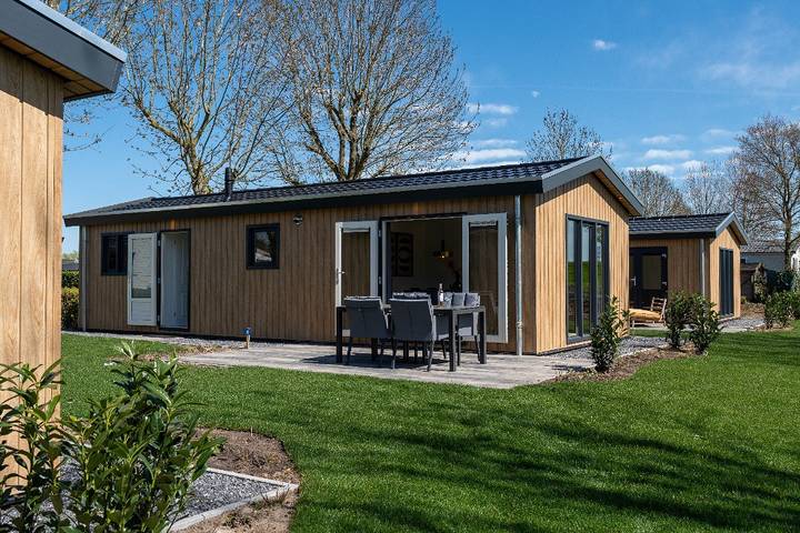 Ferienhaus für 4 Personen, mit Balkon/Terrasse und Terrasse sowie Garten und Kinderpool in Lith