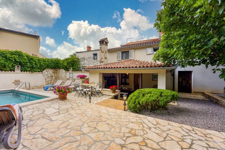 Casa Gianni mit privatem Pool
 in Vozilići, Ostküste Istrien