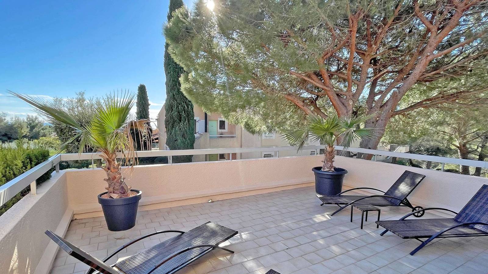 Appartement de vacances entier, Appartement T3 - 6 personnes - Climatisation -  Piscine résidence - Proche plage - Wifi - Sainte Maxime - Classé 3* in La Nartelle, Sainte-Maxime