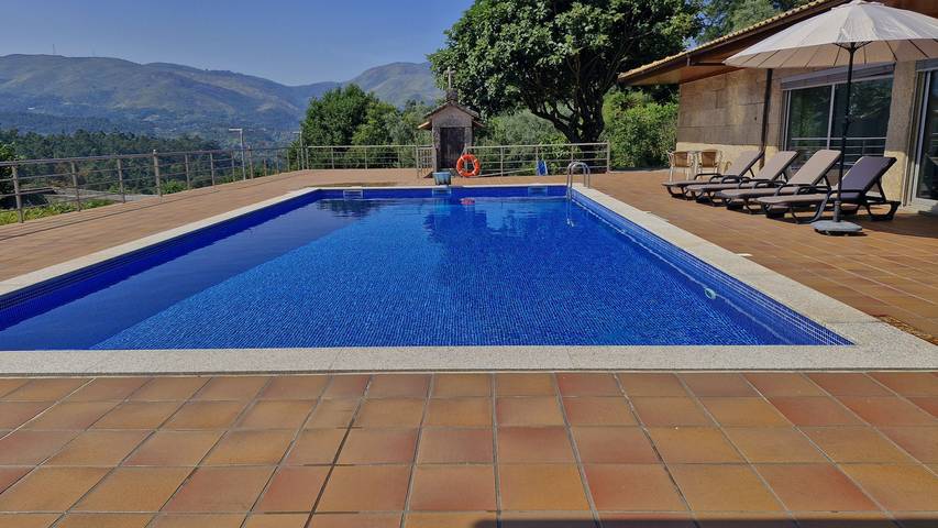 Location de vacances pour 8 personnes, avec jardin et terrasse à Terras de Bouro - 2