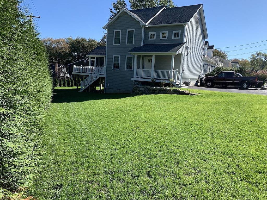 The Cottage in Bonnet Shores Private Beach Community in Narragansett, Washington County (RI)