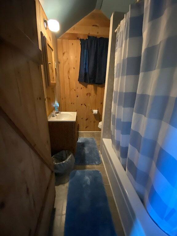 Peaceful.... Lakefront Cottage... Kayakers Paradise.... in Lincoln County (Maine)