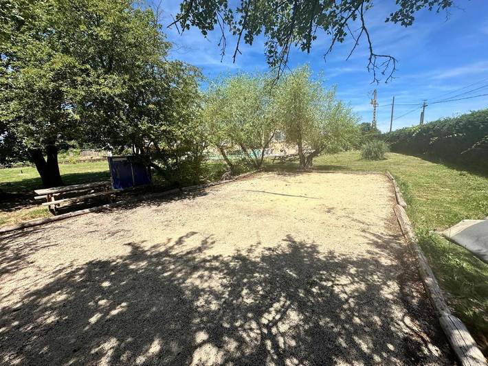 Location de vacances pour 34 personnes, avec vue et sauna ainsi que terrasse et piscine, animaux acceptés à Lablachère - 2