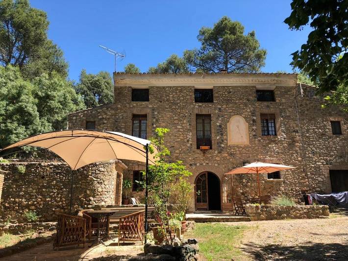 Casa rural para 15 personas, con Balcón y Terraza además de Jardín y Piscina en Priorat