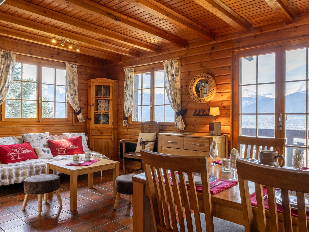 Chalet Le Trèfle in Les Agettes, Walliser Alpen