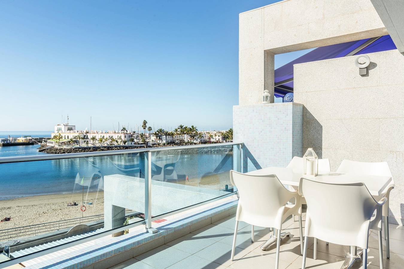 Geheel appartement, Appartement "Teresita Mogamar Beachfront" naast het strand met uitzicht op zee in Puerto de Mogan, Lomo Quiebre