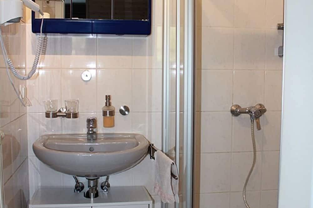 Ganze Wohnung, Gemütliche Ferienwohnung Mainblick (50 qm) im Spessart in Großwallstadt, Main-Odenwald