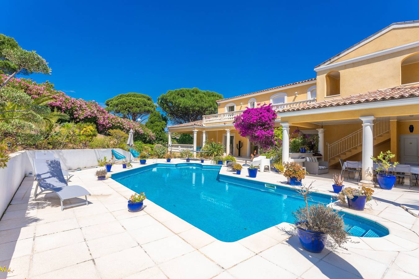 Kamer 'Le Petit Ramsès - Afrika' met gedeeld zwembad, wifi en airconditioning in Sainte-Maxime, Middellandse Zeekust (Frankrijk)