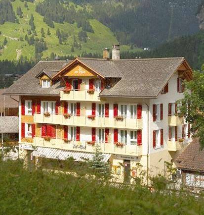 Hôtel pour 8 personnes, avec Balcon ainsi que Terrasse et Jardin à Kandersteg