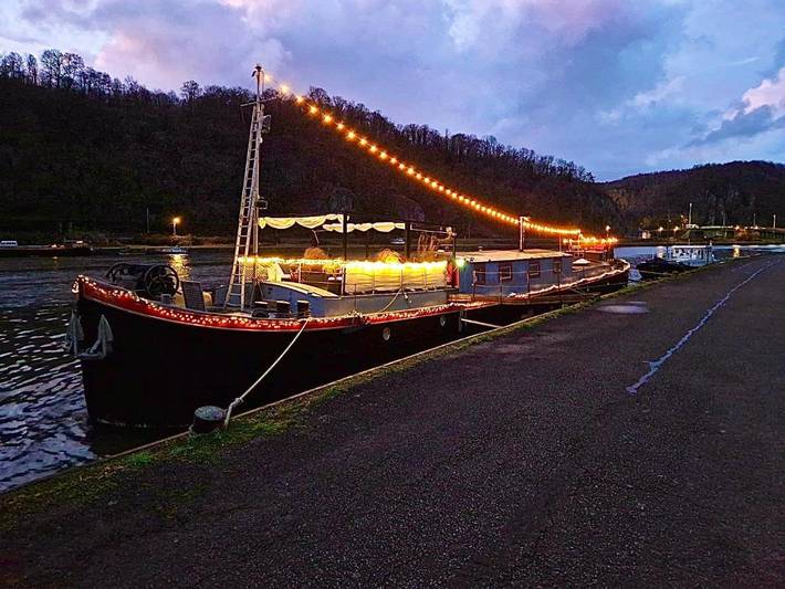 Bateau pour 8 personnes, avec terrasse et vue, adapté aux familles à Andenne - 2