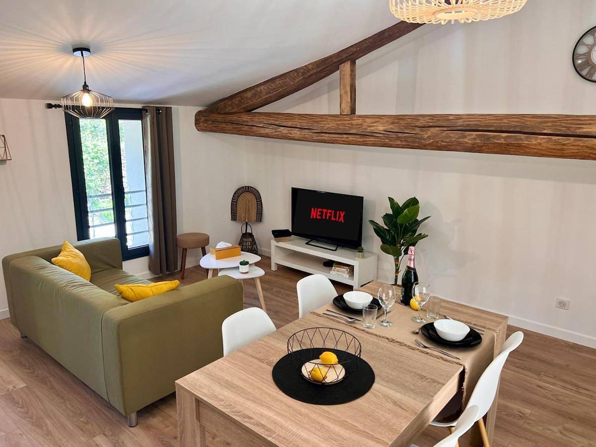 Appartement entier, Le St Exupéry Charmant et Spacieux Parking gratuit in Fronton, Haute-Garonne