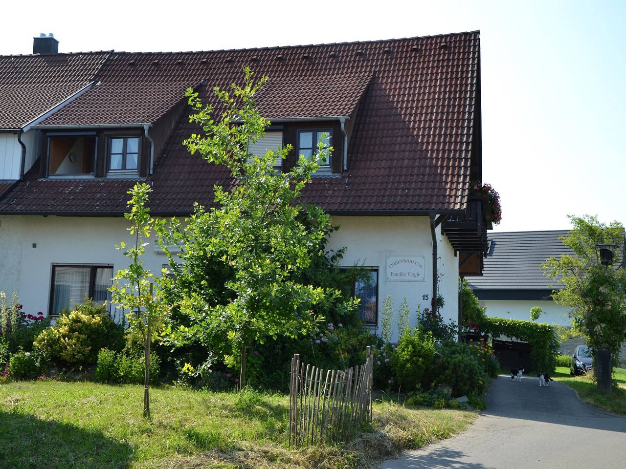 Ganze Wohnung, Ferienwohnung 'Erdbeere' mit Privatterrasse, Gemeinschaftsgarten und Wi-Fi in Kressbronn am Bodensee, Region Bodensee-Oberschwaben