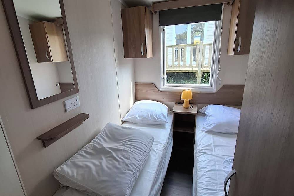Mobihome Confort 3 Chambres 6 Personnes Dans Le Camping Paradis 4 Etoiles in Clohars-Carnoët, Côte de Cornouaille