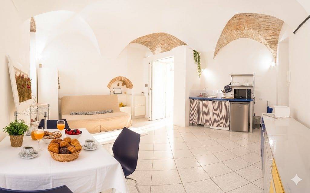 Ganze Wohnung, Studio im Zentrum mit Klimaanlage und Wifi | Ap54 in Oneglia, Imperia