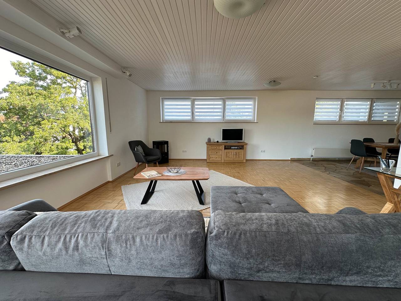 Ganze Wohnung, Haus im haus 140qm mit traumblick - nahe frankfurt in Königstein im Taunus, Königstein (Hessen)