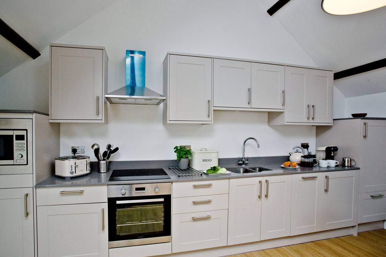 Entire holiday apartment, The Barn, 21 At The Beach in Torcross, South Devon