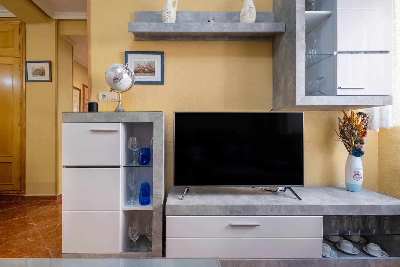 Hel lejlighed, Apartment 'Torre Del Mar' with Shared Pool, Shared Garden and Air Conditioning in Torre del Mar, Vélez-Málaga