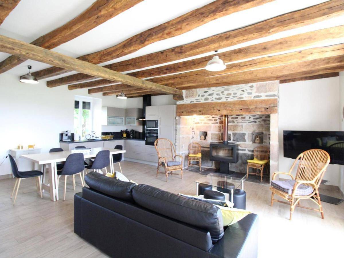 Holiday Home in Pleaux, Région de Mauriac