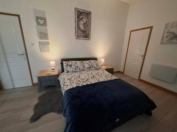 Location de vacances pour 8 personnes, avec jardin à Chaulieu