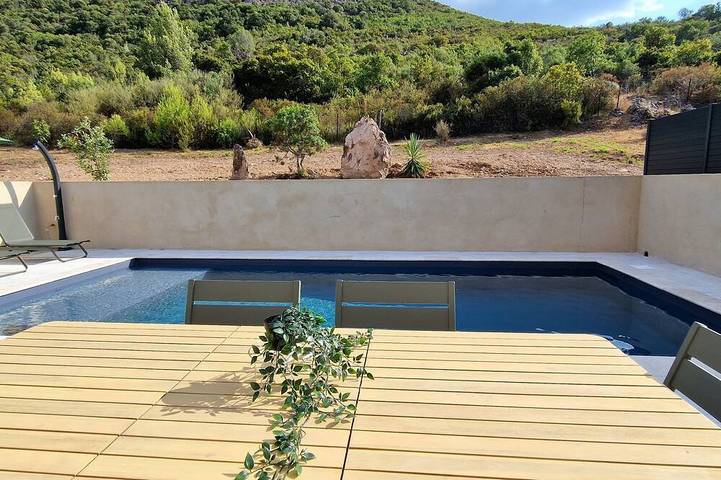 Villa for 8 people, with garden and terrace - 1