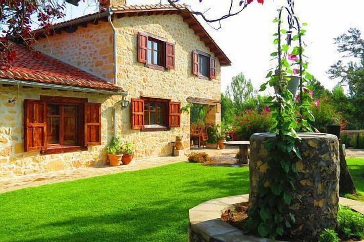 Gîte pour 8 personnes, avec piscine et jardin - 1