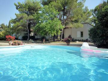 Cottage pour 4 personnes, avec piscine ainsi que terrasse et jardin, animaux acceptés à Marseillette