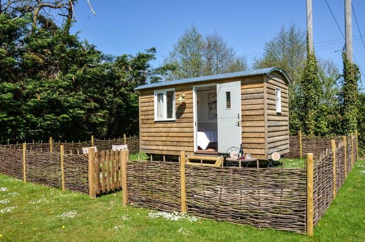 Glamping for 2 people, with Garden in North Norfolk