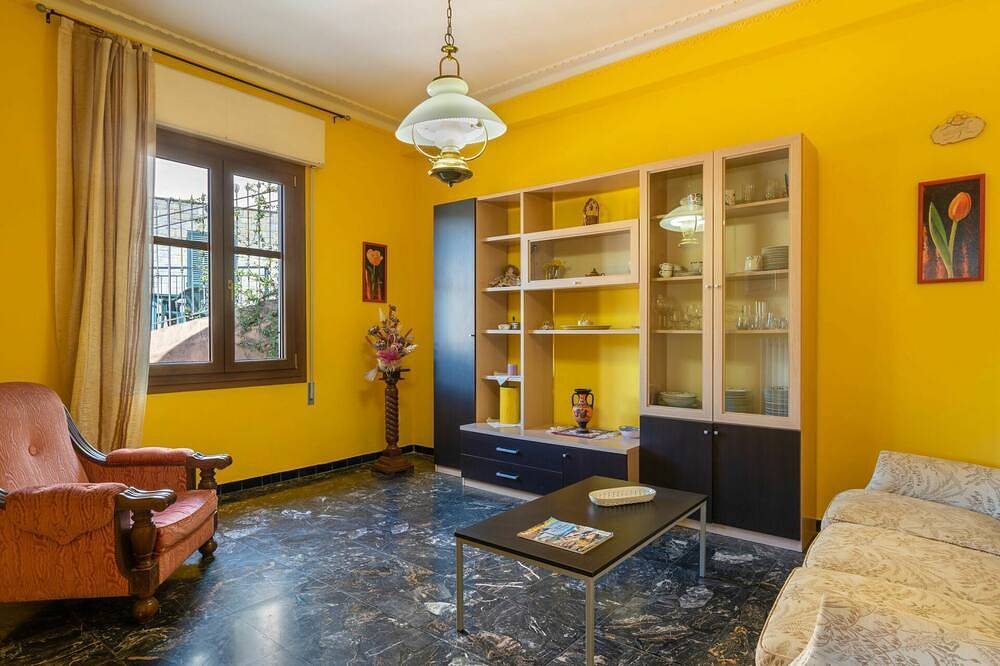 Ganze Wohnung, Gemütliche Wohnung für 5 Gäste mit  W-Lan, Tv, Terrasse und Panoramablick in Pietrabruna, Riviera di Ponente