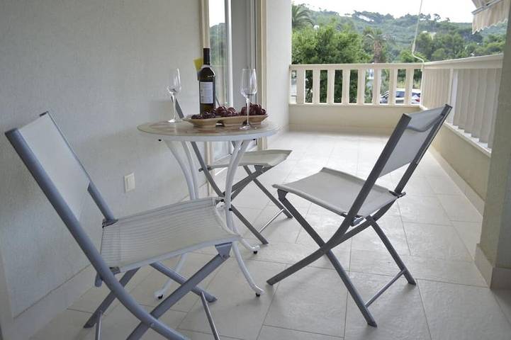 Smještaj za odmor za 4 osoba, s Balkon i Terasa u Promajna