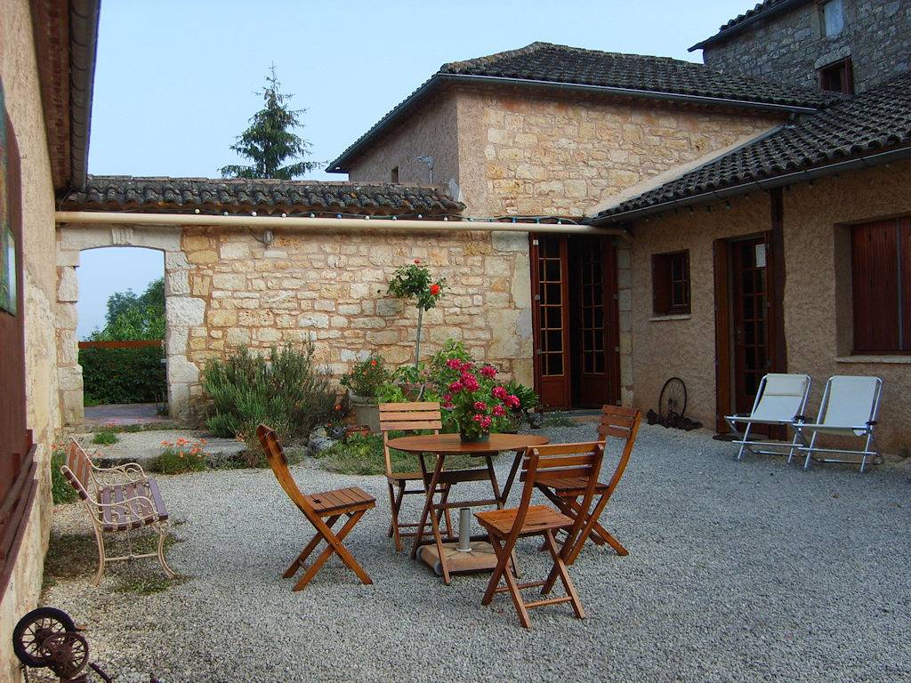 Havre de paix pour artistes et écrivains - Chambre 2 in Montcabrier, Lot